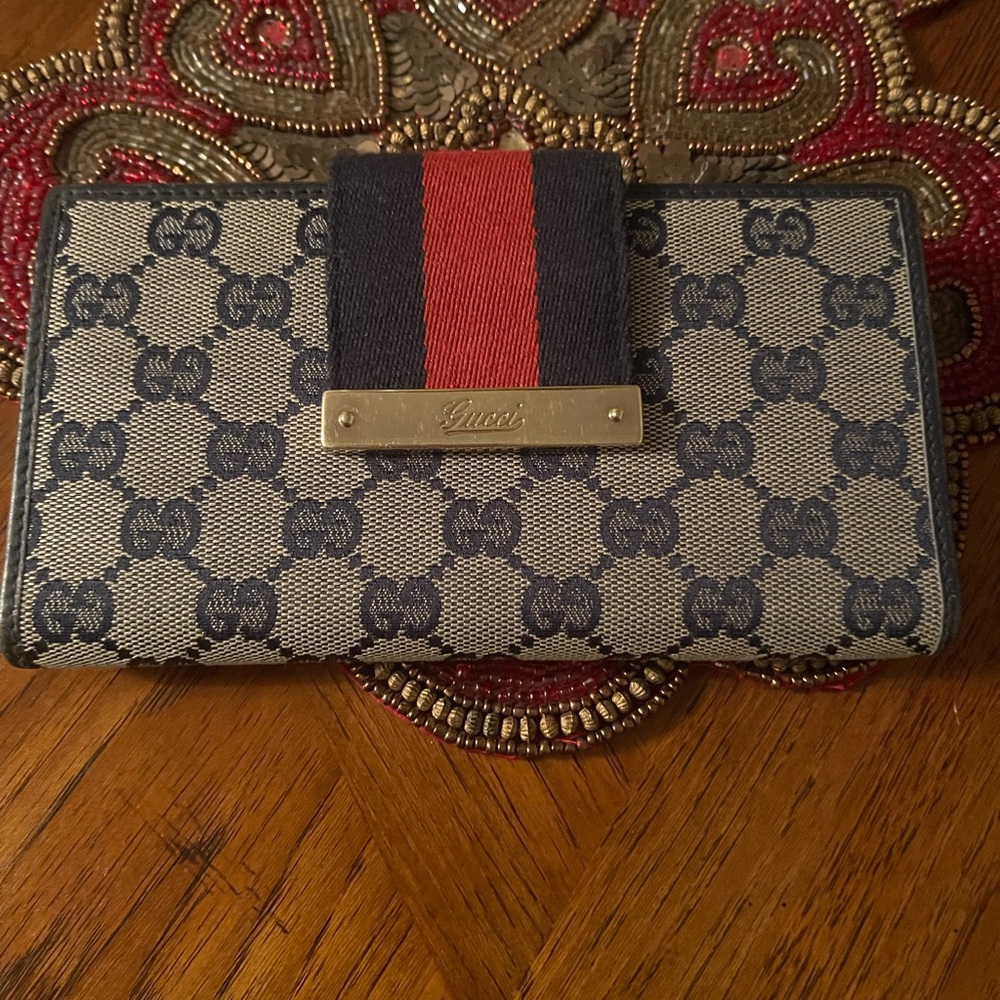 Gucci Navy and Red Monogram Wallet - Picture 2 of 9